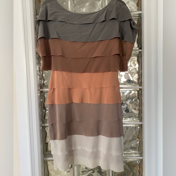 Incredible and unique layered dress - Picture 1 of 5